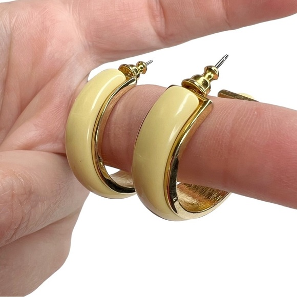 Lot of 10 Pairs of Hoops & Stud Pierced Earrings: LOFT AVON - Picture 9 of 15